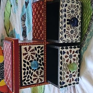 Jewelry box